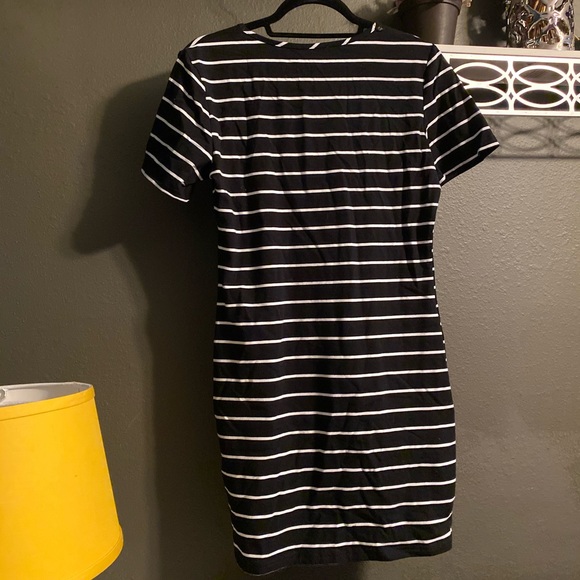 SHEIN B/W Stripped T-Shirt Dress - Picture 4 of 4